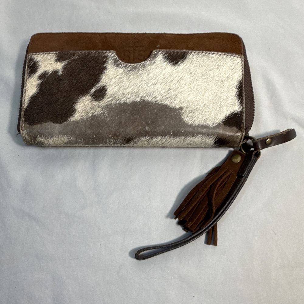 STS Brown & White Animal Print Zip-Around Wallet Wristlet w/ Tassel, CC